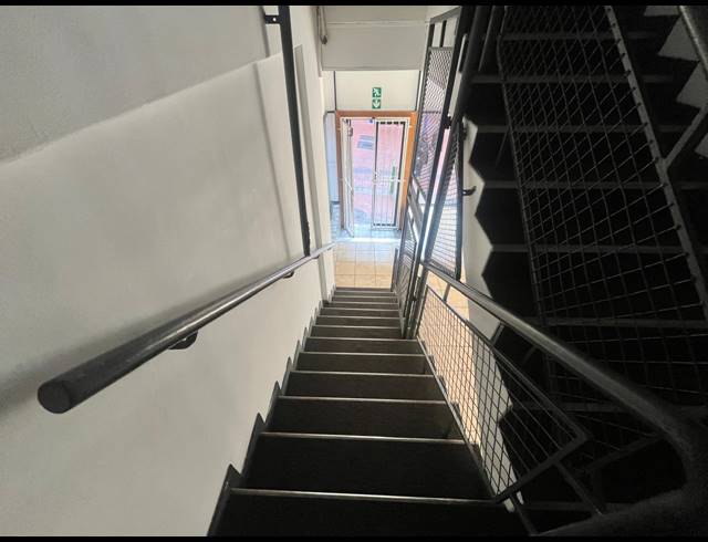 154M² BUSINESS TO LET IN CAPE TOWN CITY CENTRE